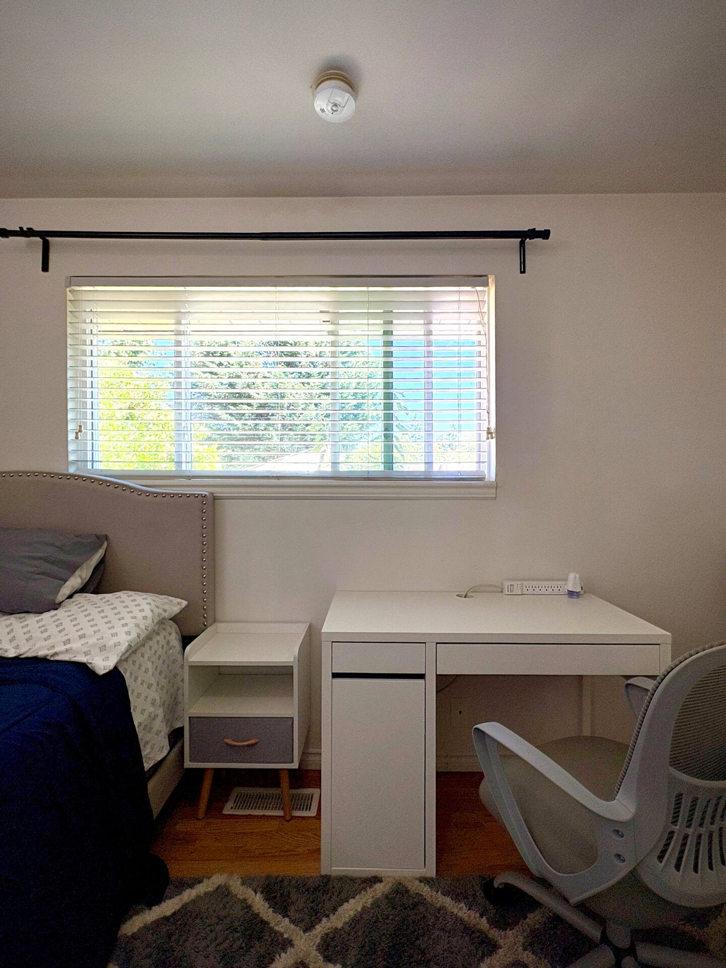 Kennydale Room 3 — photo 11